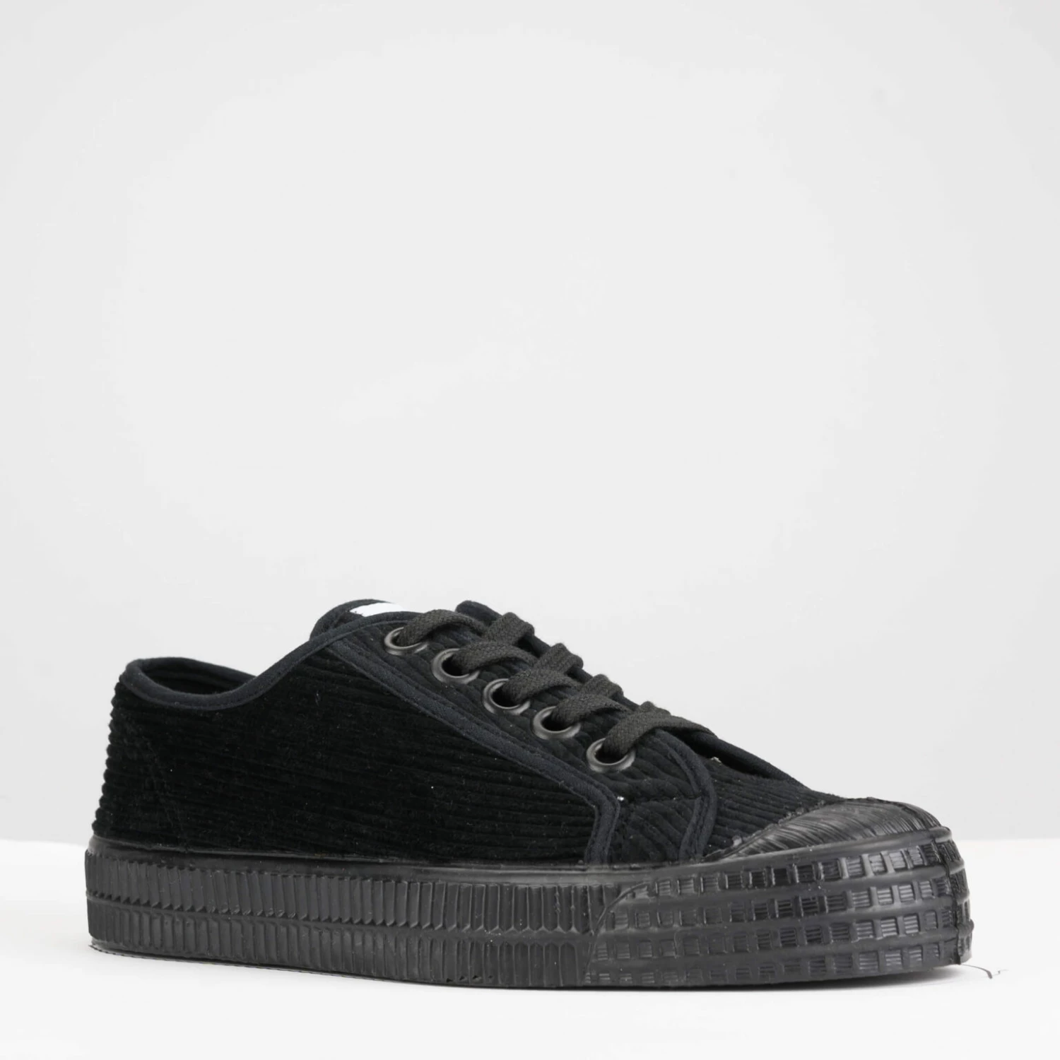 Novesta Star Master Corduroy Mono Black Sneaker 5 Novesta Star Master Corduroy Mono Black Sneaker